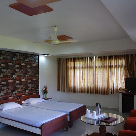 Hotel Grand Arjun Raipur  Bagian luar foto