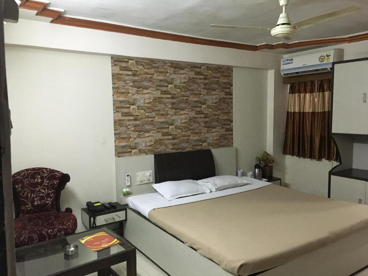 Hotel Grand Arjun Raipur  Bagian luar foto
