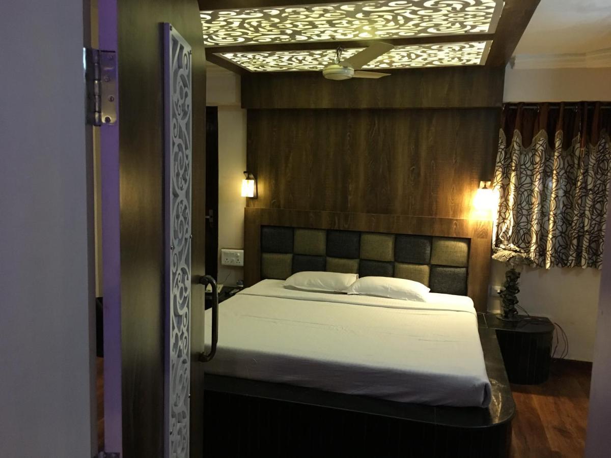Hotel Grand Arjun Raipur  Bagian luar foto