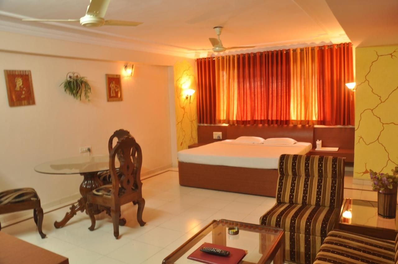 Hotel Grand Arjun Raipur  Bagian luar foto